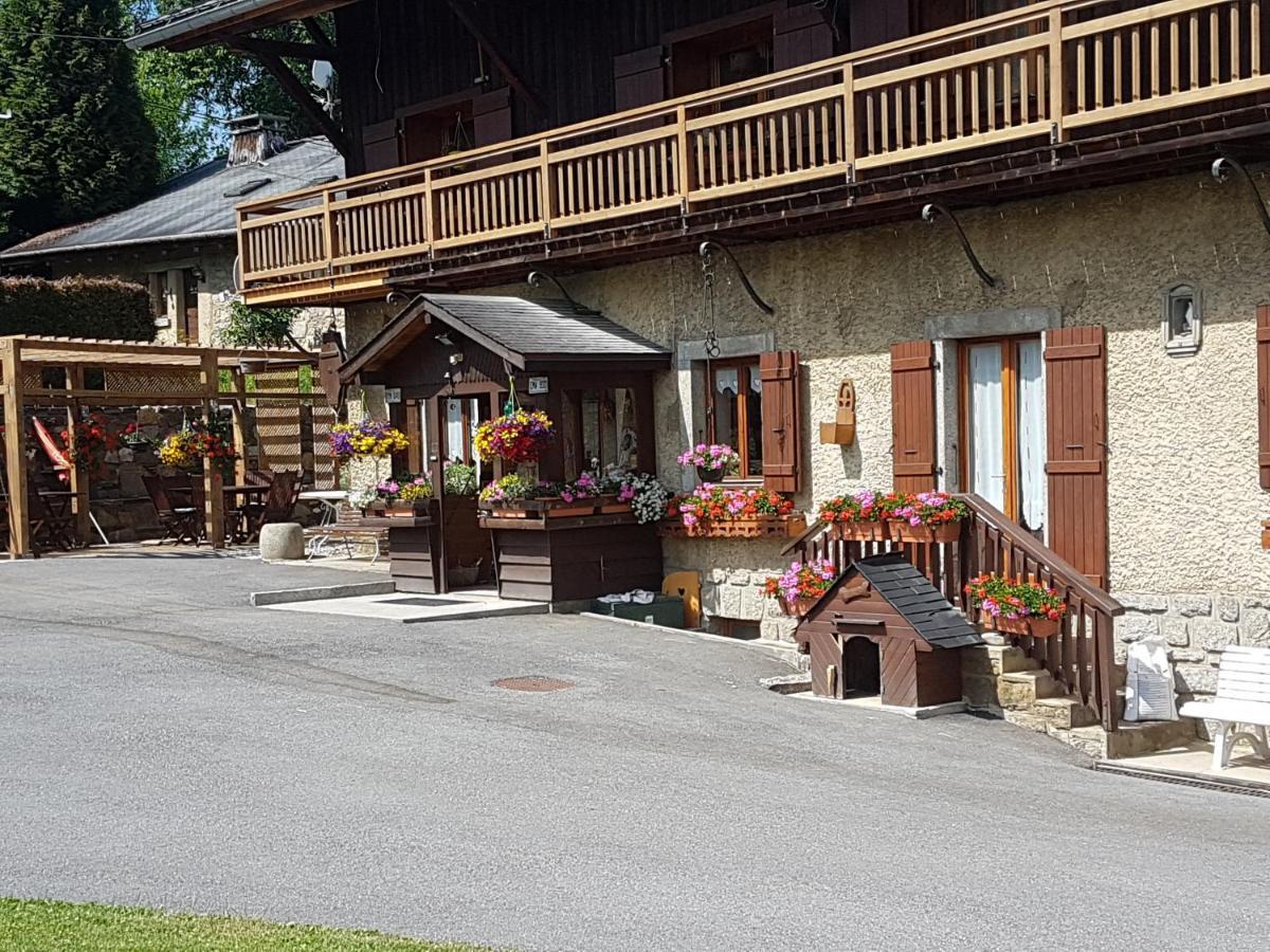 La Ferme Du Mont-Blanc Bed & Breakfast Комбо Екстериор снимка
