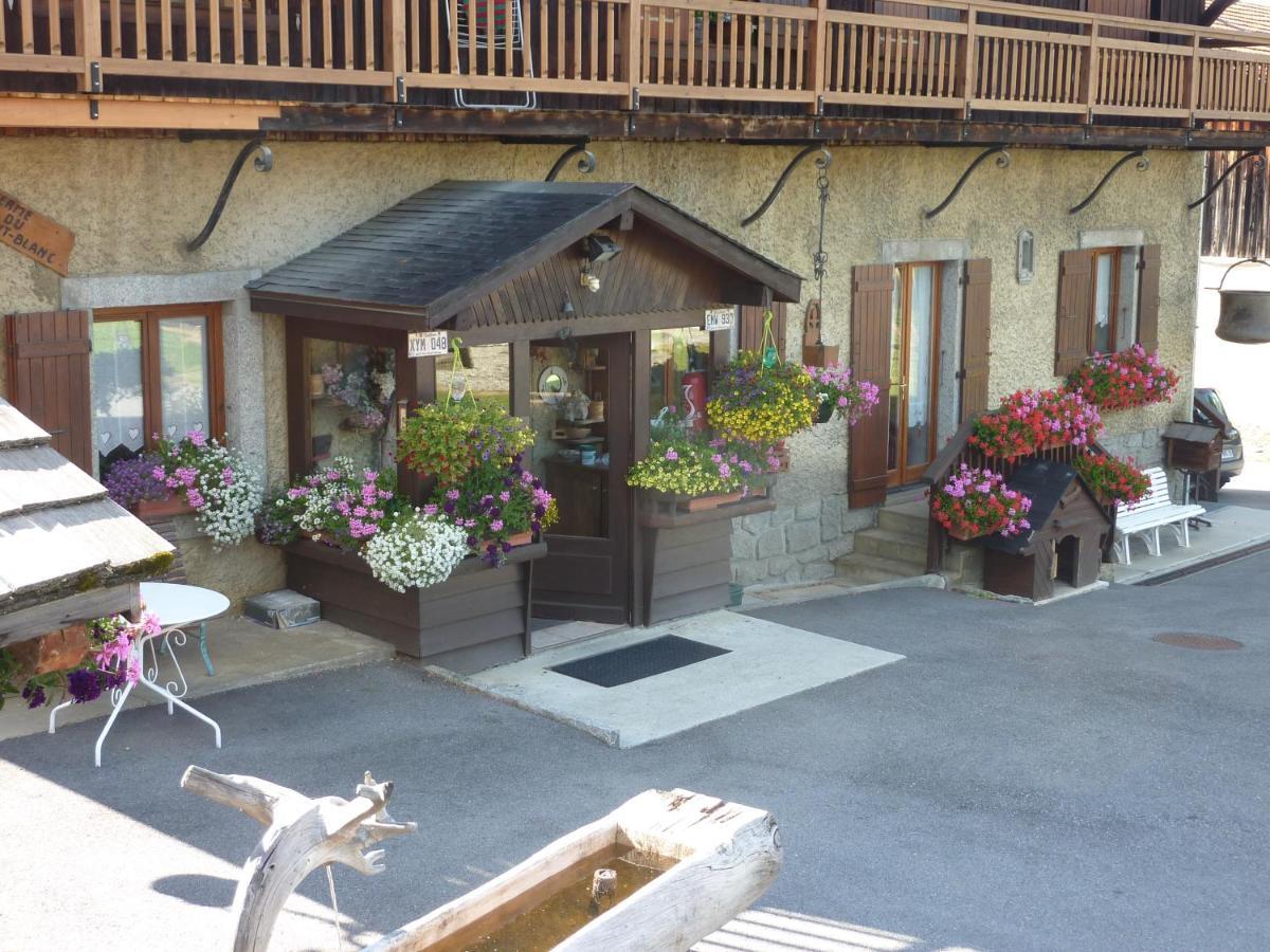 La Ferme Du Mont-Blanc Bed & Breakfast Комбо Екстериор снимка