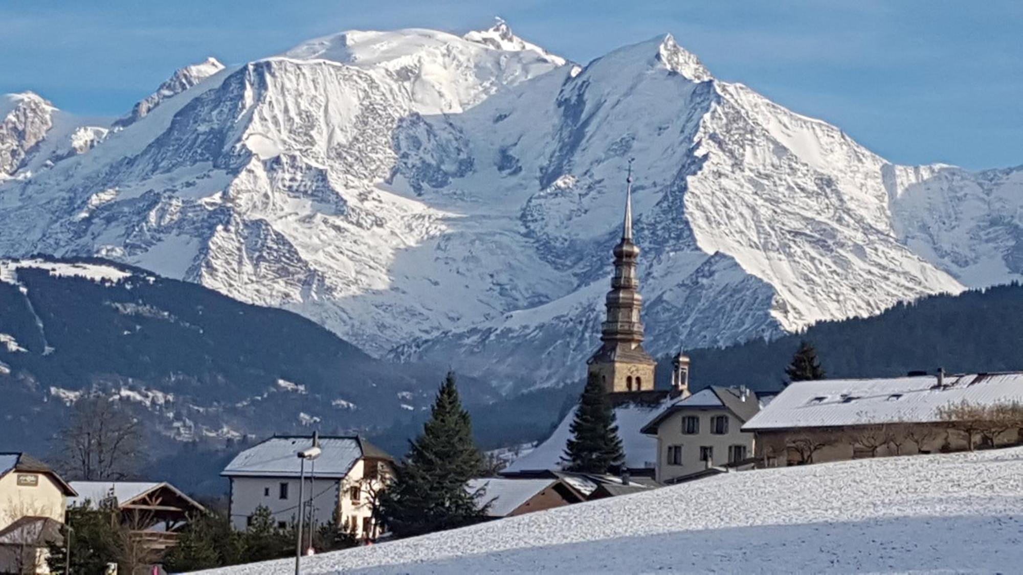La Ferme Du Mont-Blanc Bed & Breakfast Комбо Екстериор снимка
